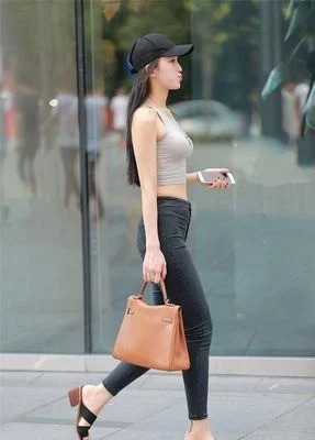 《温柔的老师》电影免费观看 《温柔的老师》电影免费观看